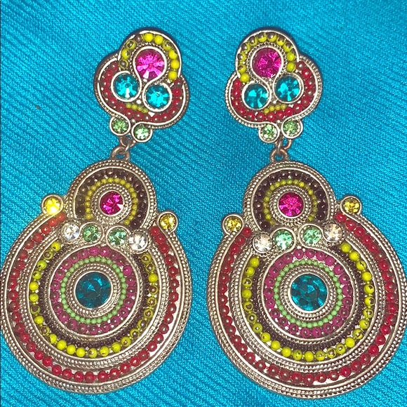 Jewelry - 🌸2/$10 🌸Gorgeous Colorful Statement Earrings